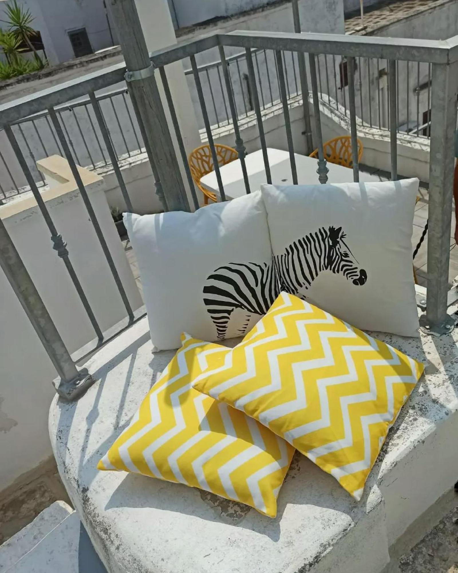Bianco Sale Holiday Home - Seaview Terraces ออสตูนี ภายนอก รูปภาพ